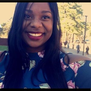 Meet your Posher, Alexandra